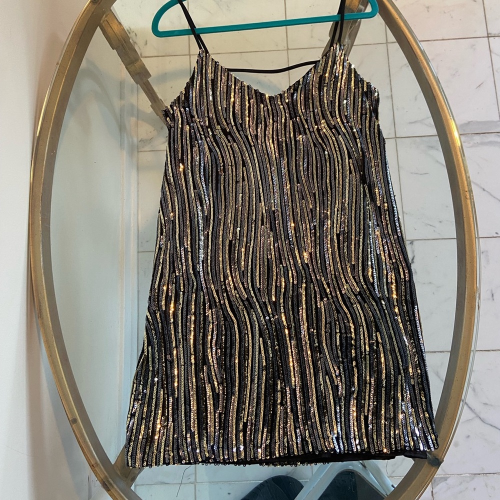 Eight Sixty Sequin Holiday Mini Dress XS black and gold sequins spaghetti straps